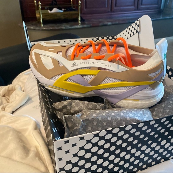 Stella McCartney NWT in original box tennis shoes size US 6 1/2 - Picture 1 of 4